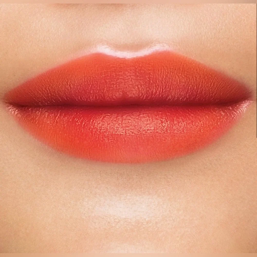 NWT Revlon Kiss Cushion Lip Tint High End Coral 250